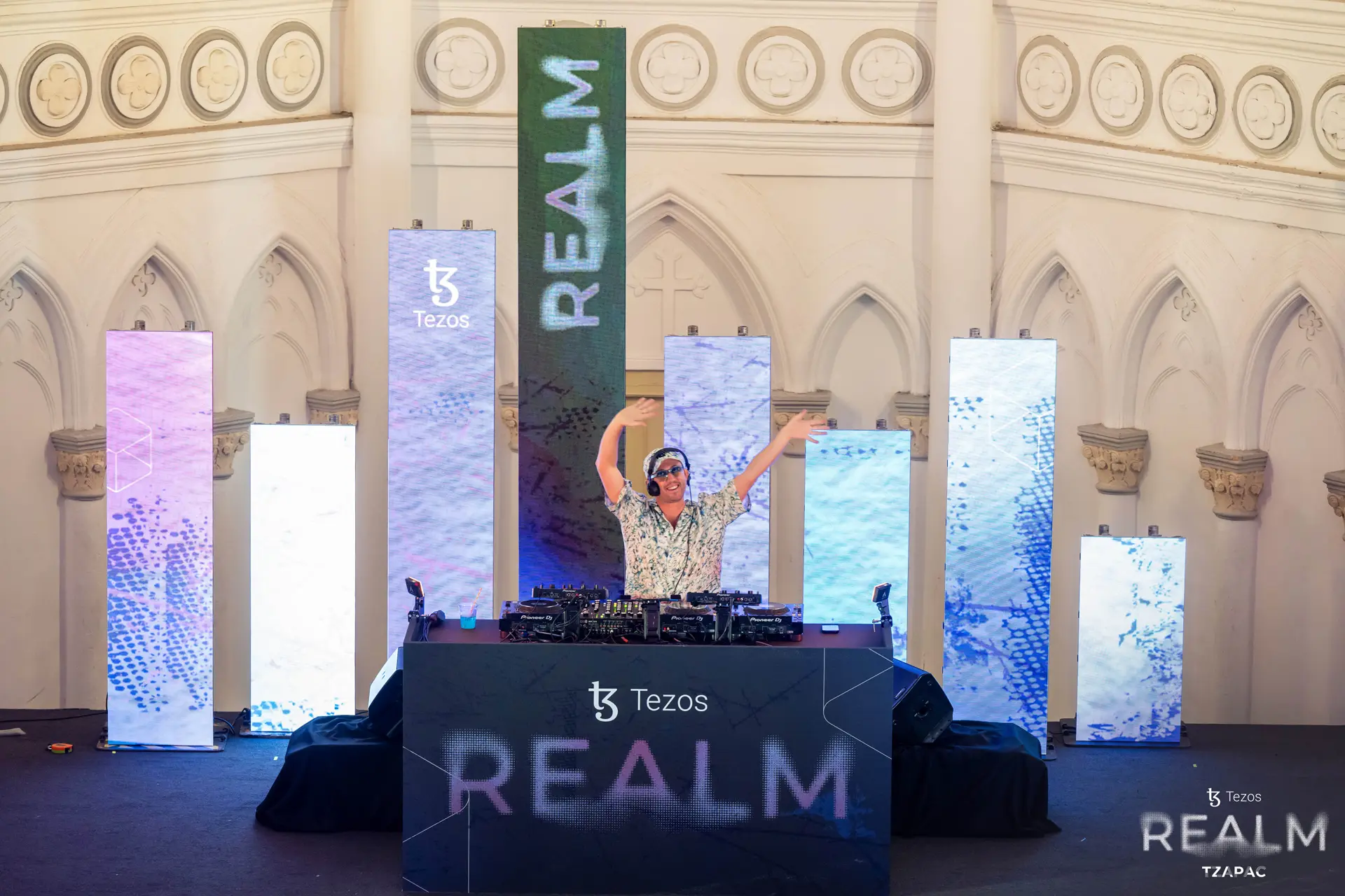 20240918-TEZOS-REALM-336